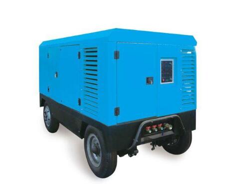 凝结器或一级滤芯促使水和空气改变方向。